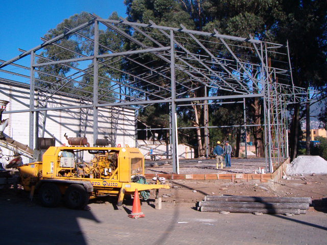 Obra de construcción en etapa avanzada supervisada por el estudio